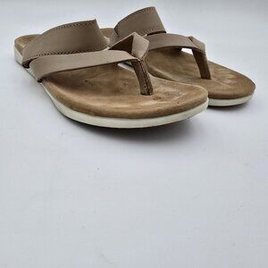 Kamik Cara Flip Women Sandals Size 9 Beige Leather Upper Suede Footbed Pre-Owned